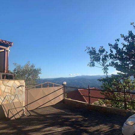Forestrock Studio For Sale Too Спарти Екстериор снимка