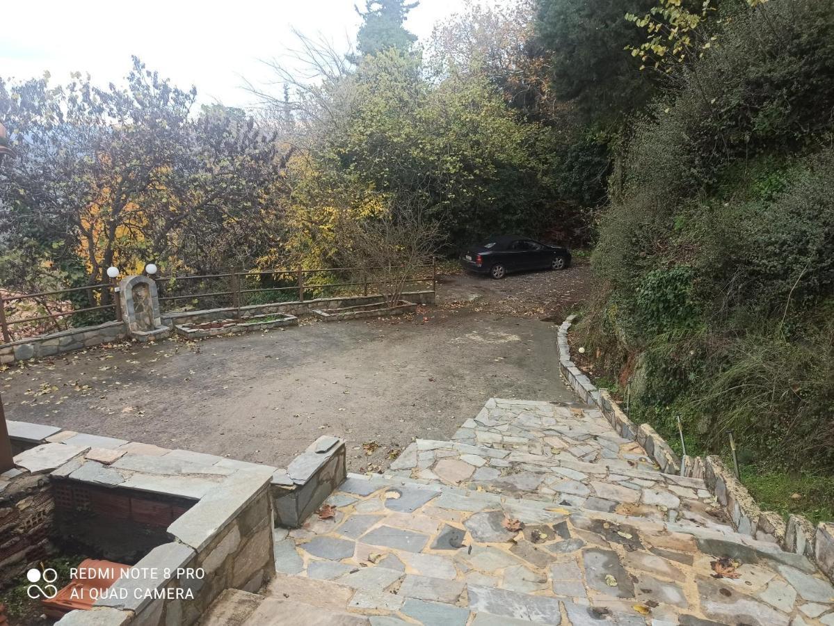 Forestrock Studio For Sale Too Спарти Екстериор снимка