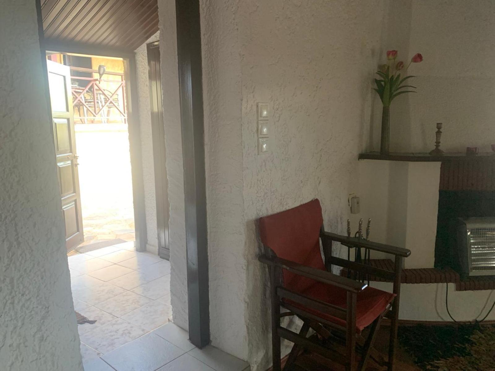 Forestrock Studio For Sale Too Спарти Екстериор снимка