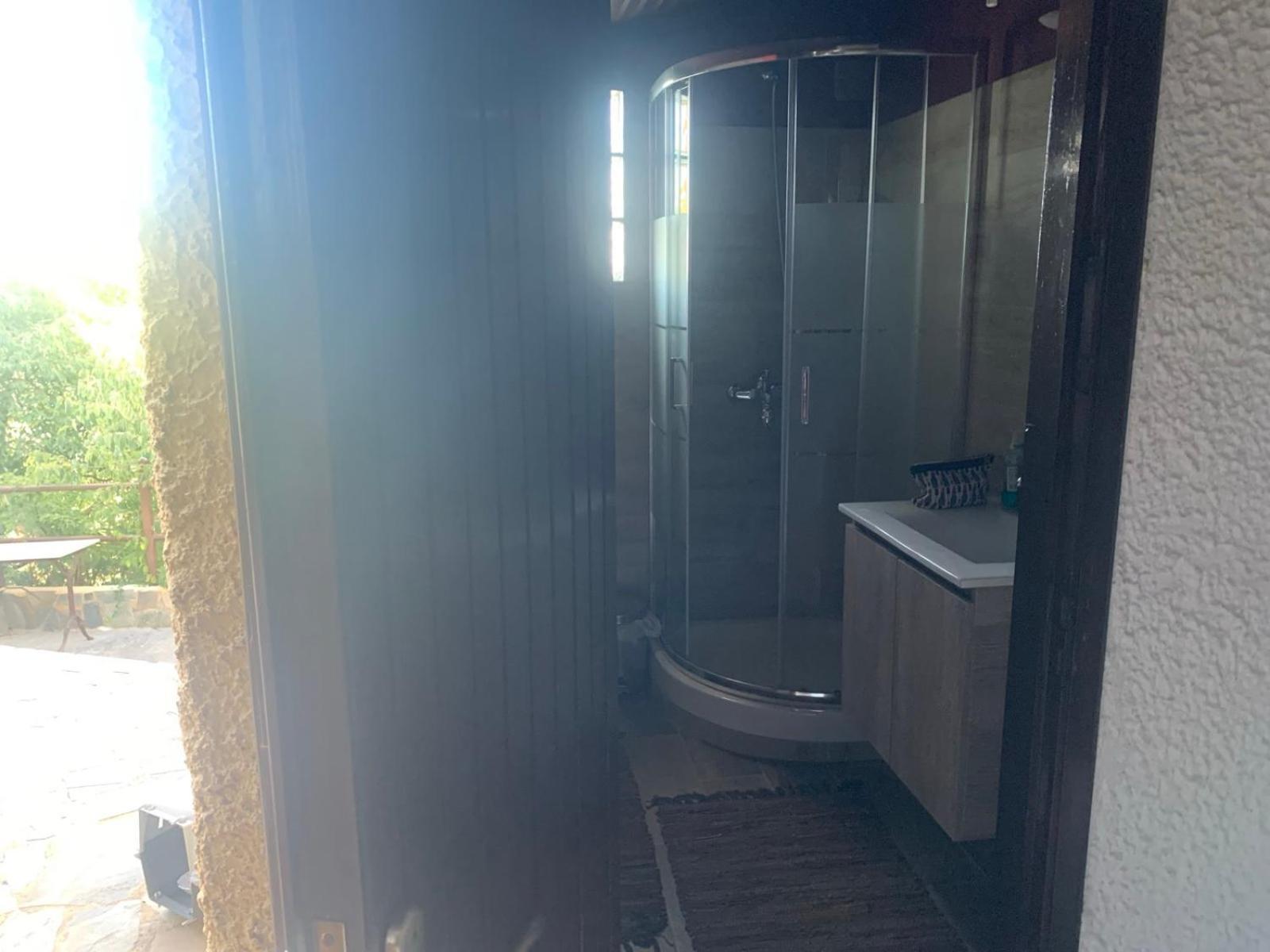 Forestrock Studio For Sale Too Спарти Екстериор снимка